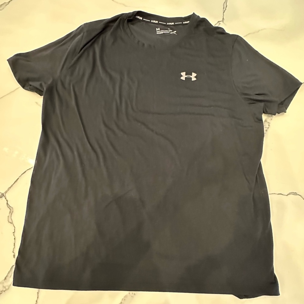 Under Armour Run black shirt